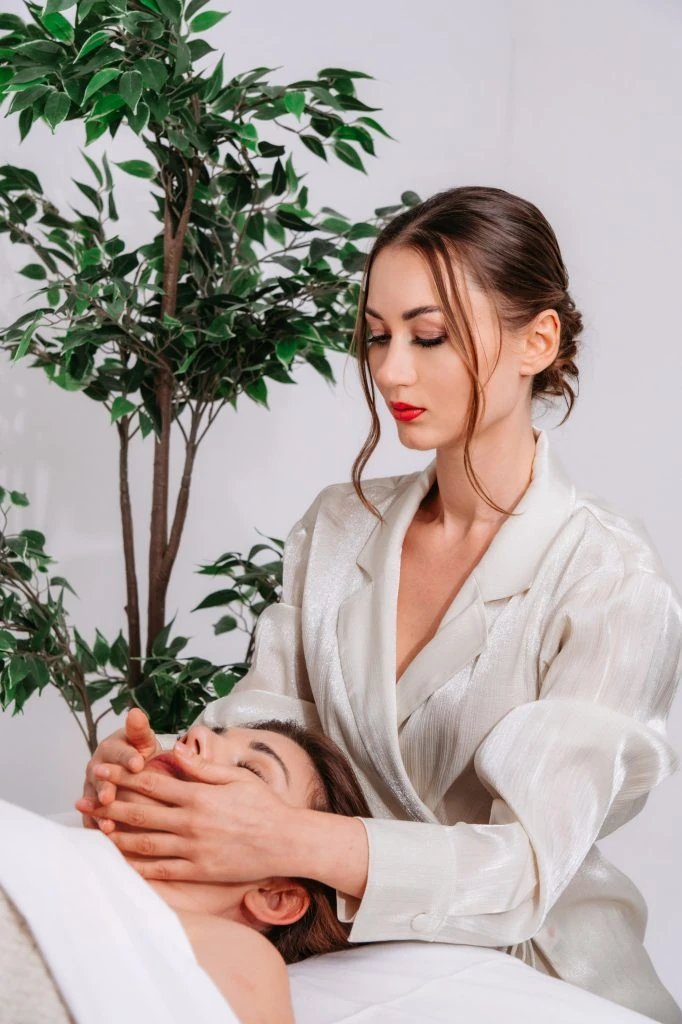 Corsi di formazione ringiovanimento naturale viso con attestato