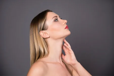 Massaggi Facciali: a che età iniziare? Guida al Lifting Manuale 2 Massaggi facciali