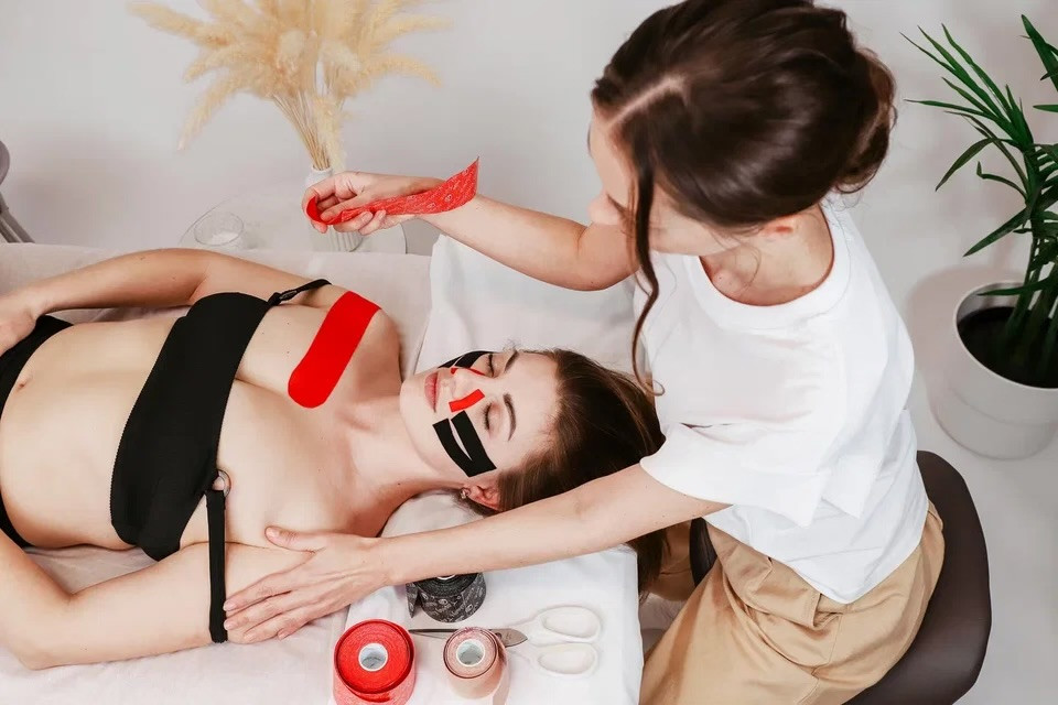 Kinesio Taping Facciale