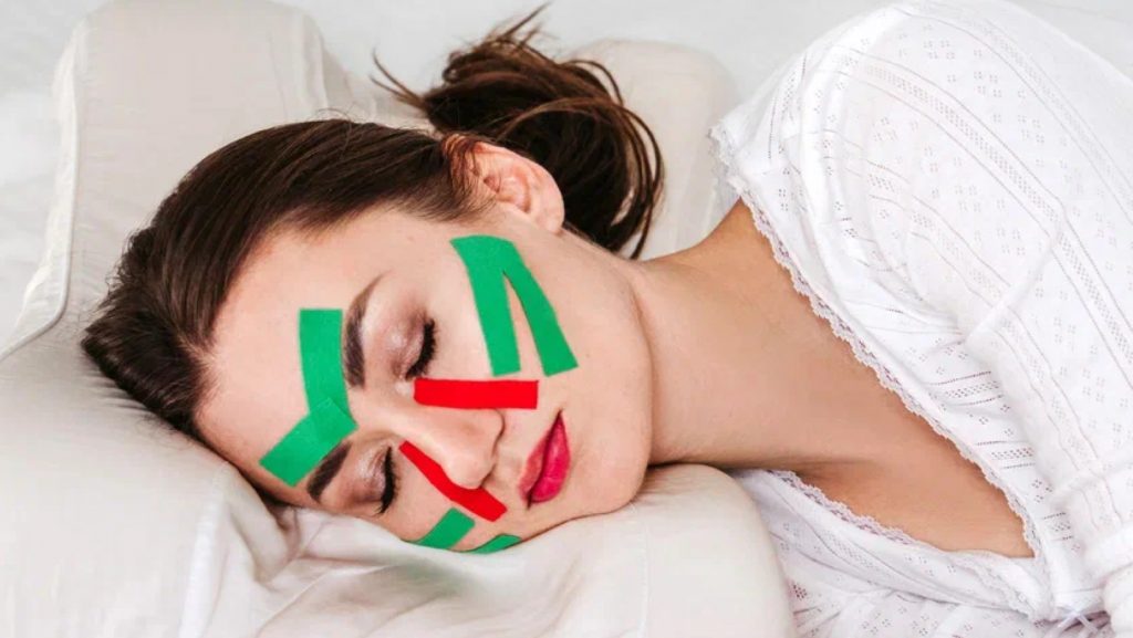 Kinesio Taping Facciale