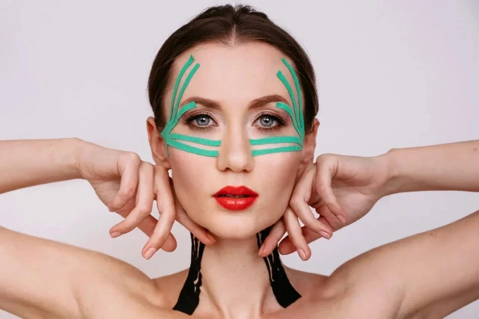 tecnica linfatica del taping sul viso